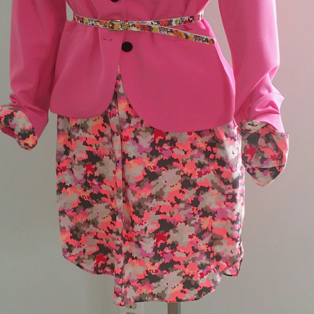 Oversize Gap Print Dress - Picture 8 of 8